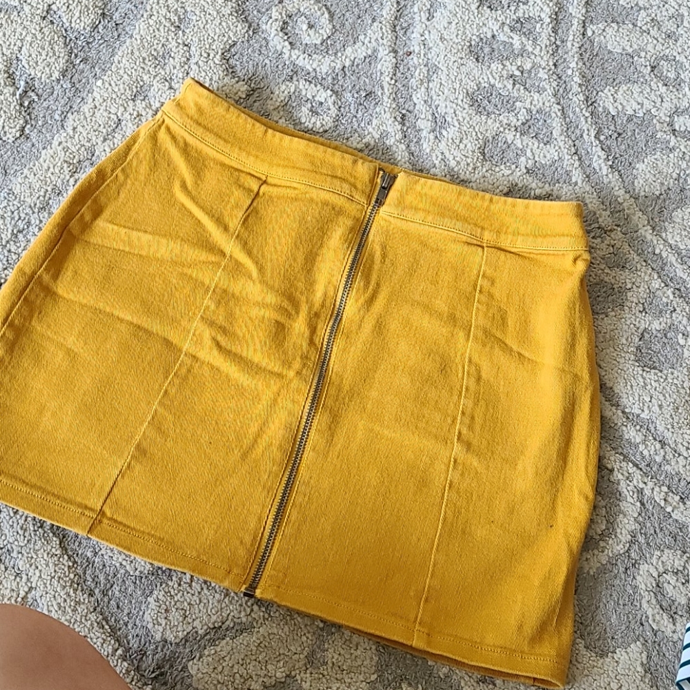 Forever 21 yellow skirt